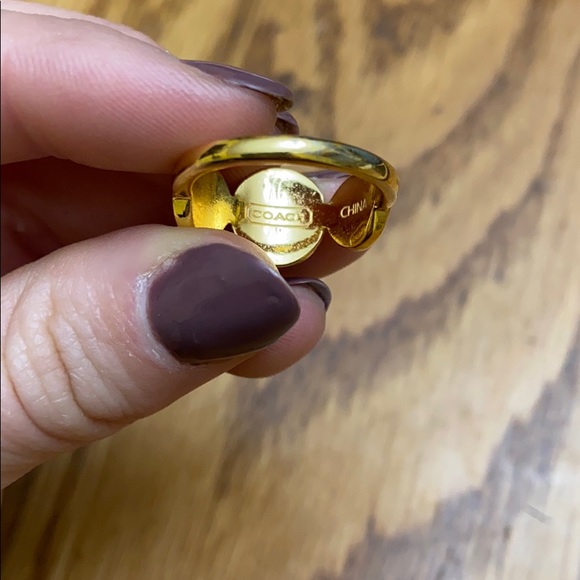 Gold Coach ring - Picture 5 of 6